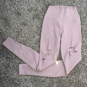 Alo Yoga Ripped Warrior Leggings